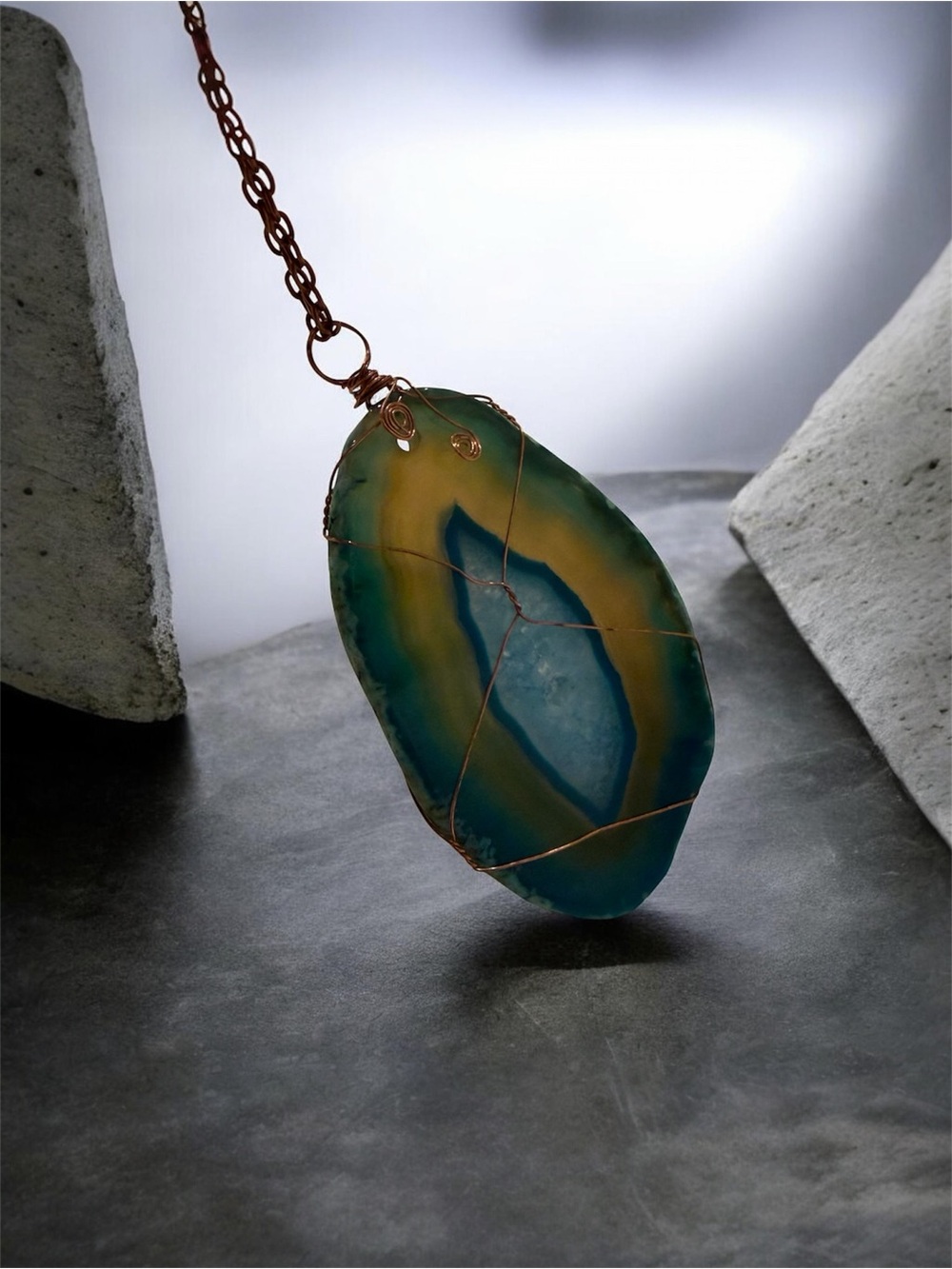 Sliced Agate Pendant Necklace NWT - Picture 2 of 2
